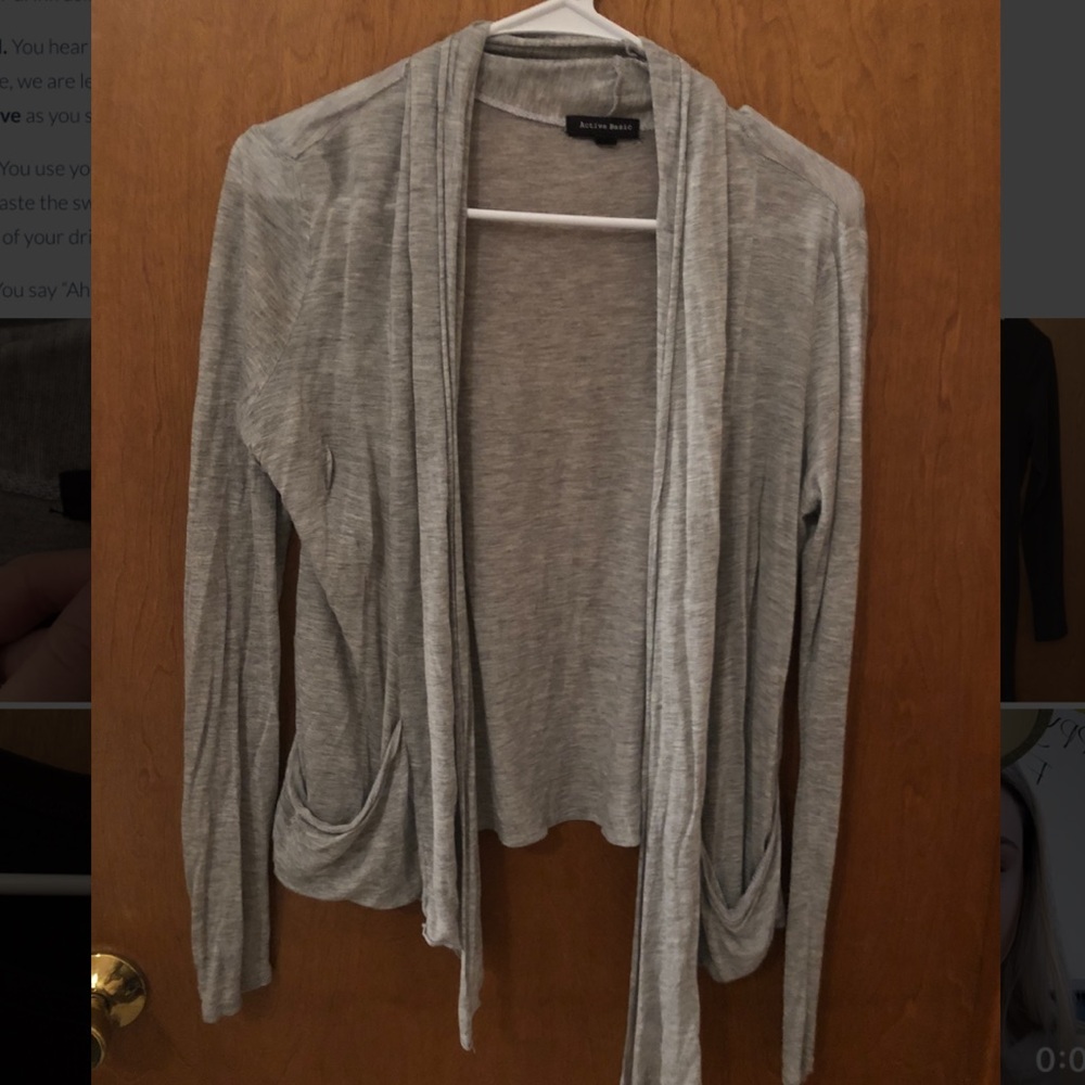 3 for $20✨ lightweight grey sweater